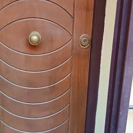 Colle Salario アパート